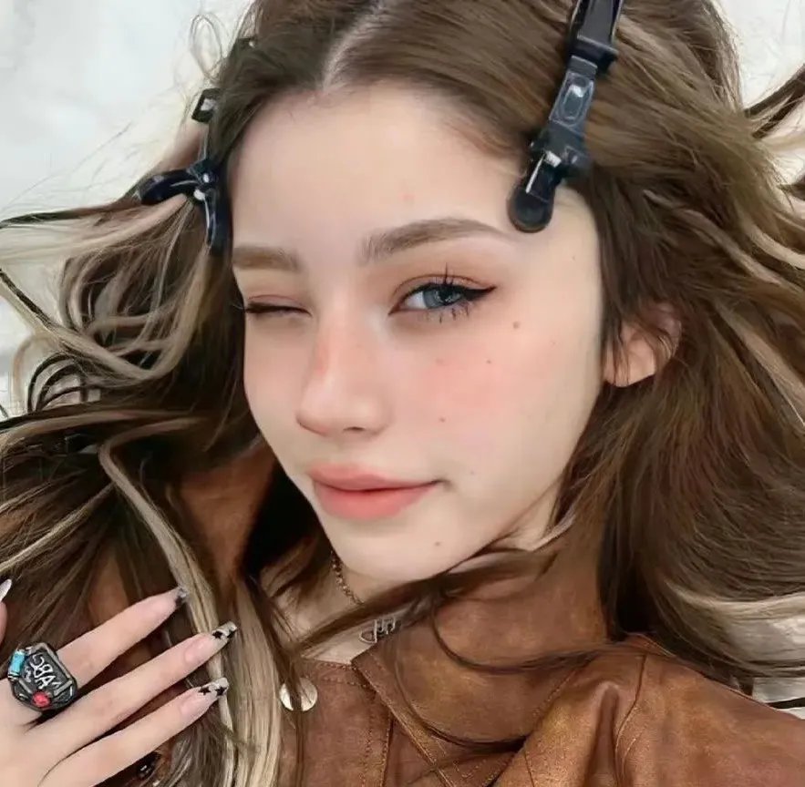 街头俏妞
